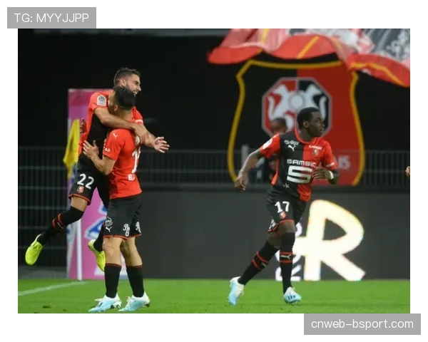 法甲黑马朗斯战术解析：高位逼抢与定位球双核驱动